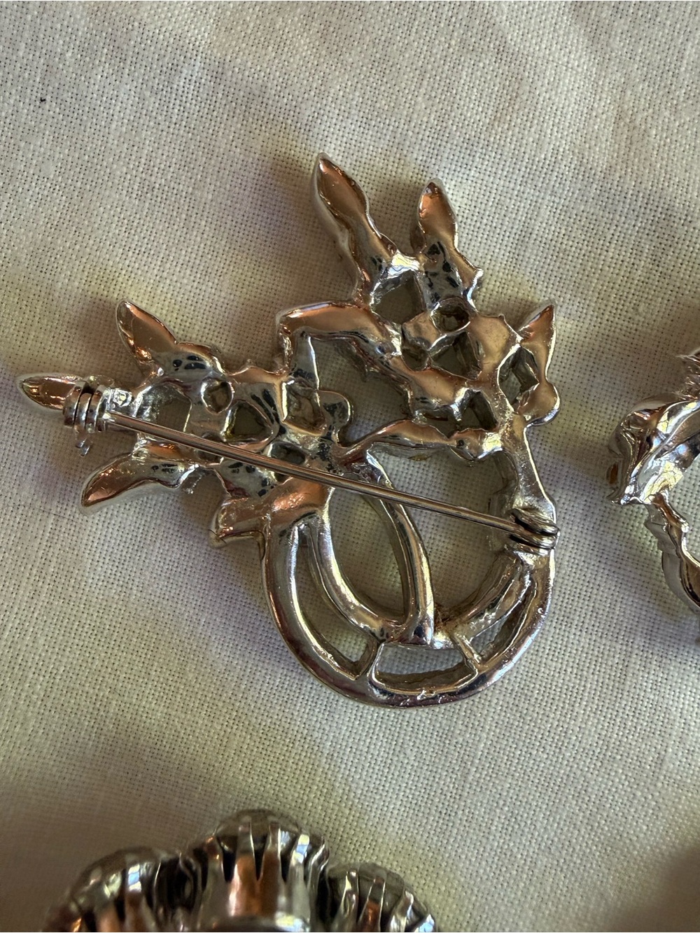 Vintage Rhinestone Brooches 4 brooches Crystal Clear Rhinestone brooches - Picture 10 of 11